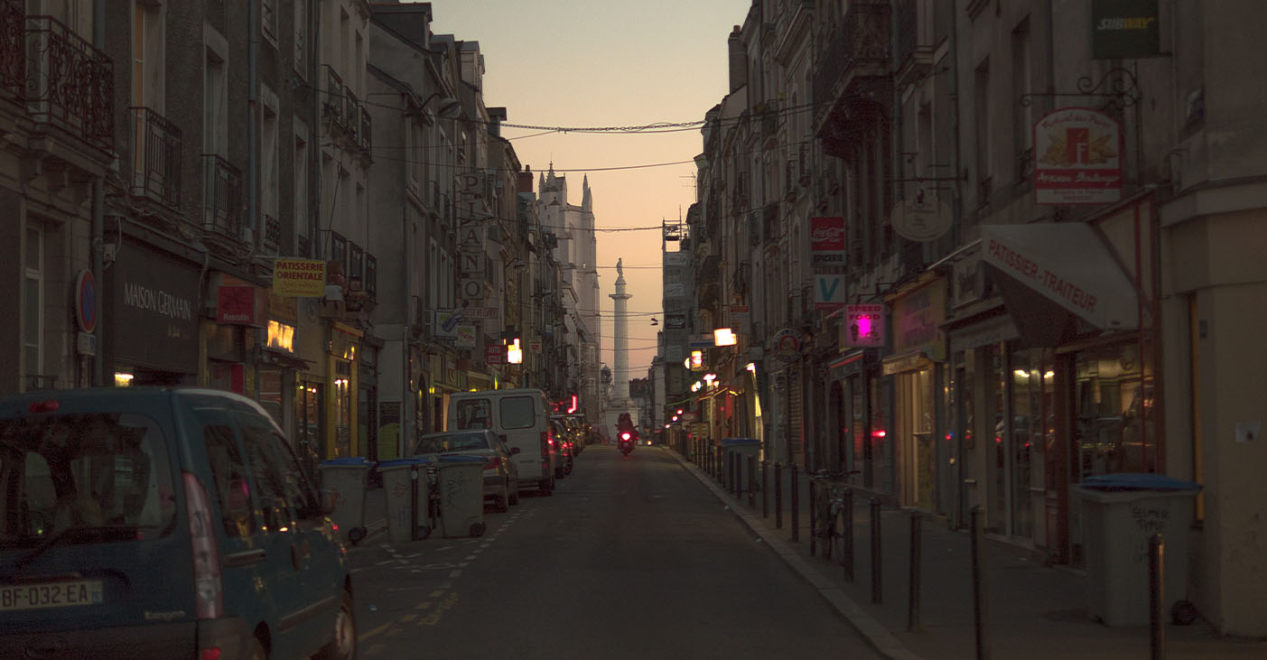 Coucher de soleil - Rue Marechal Joffre à Nantes - Great Plains Productions